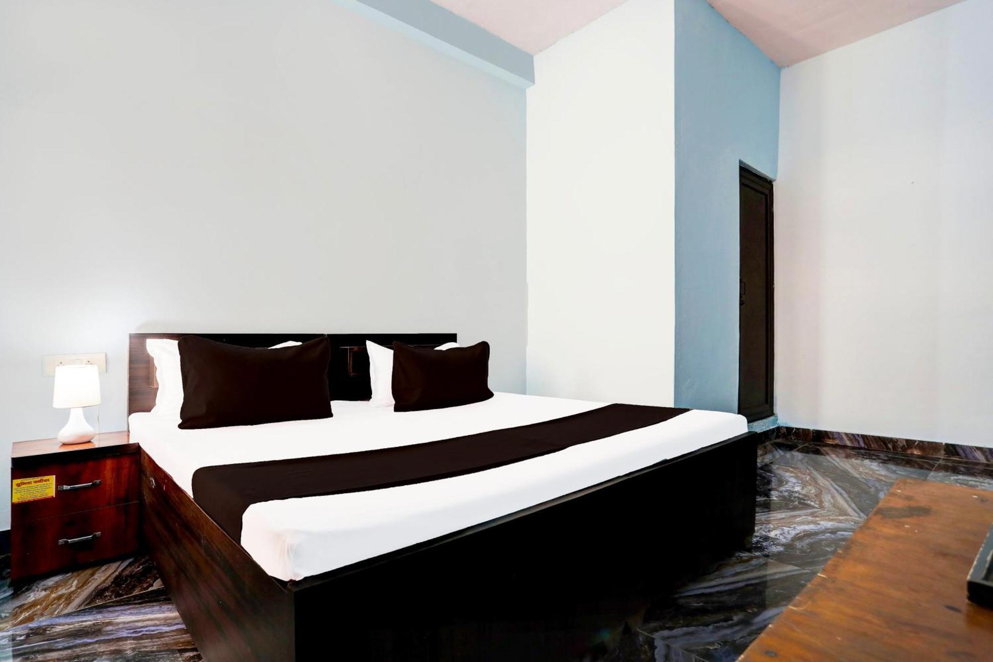 Spot On New Diamond Guest House Rudrapur Exteriör bild