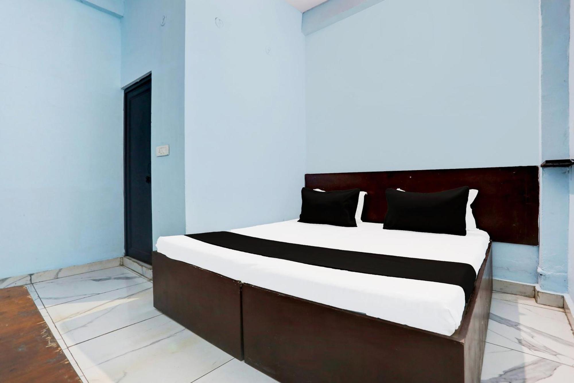 Spot On New Diamond Guest House Rudrapur Exteriör bild