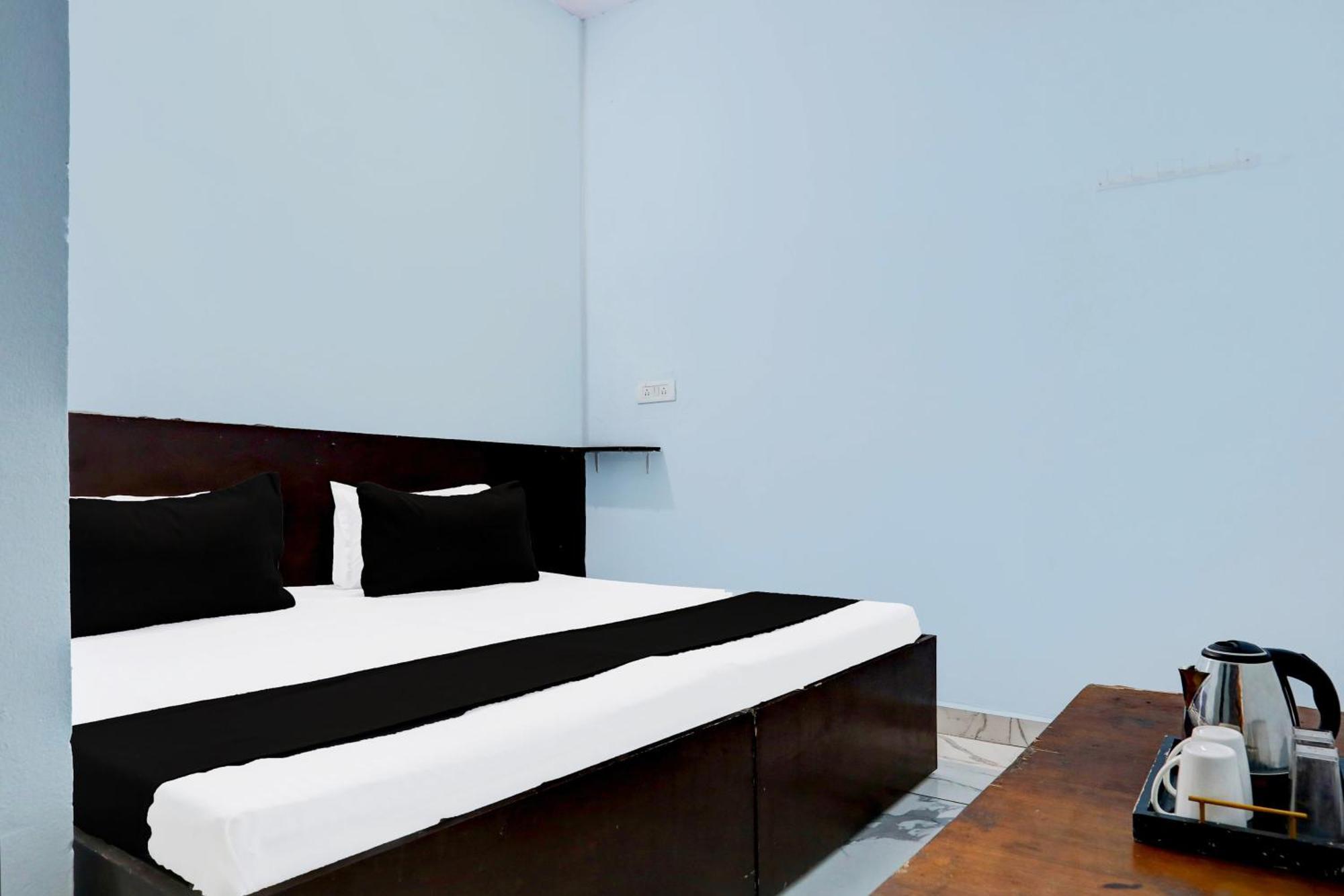 Spot On New Diamond Guest House Rudrapur Exteriör bild