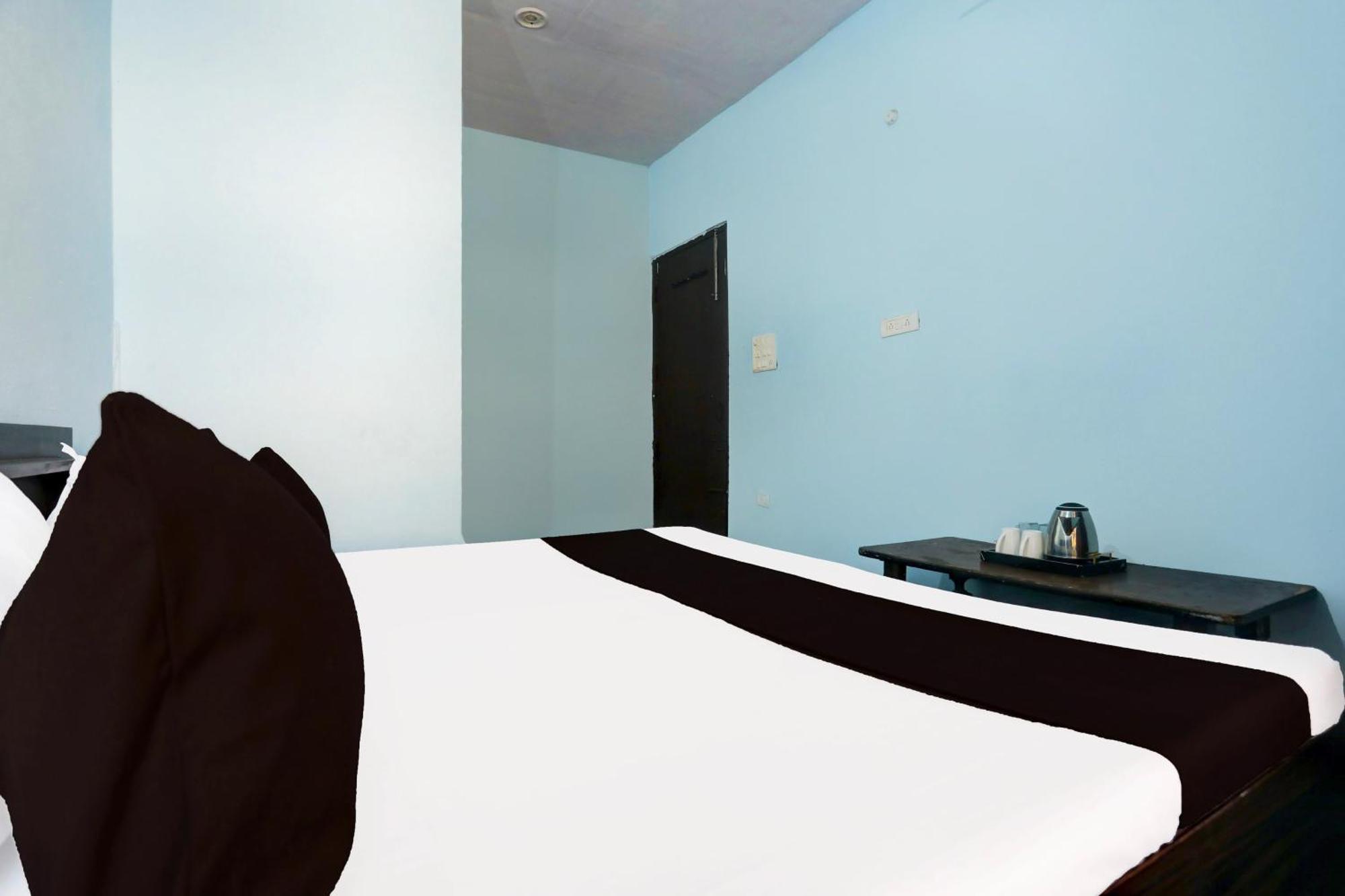 Spot On New Diamond Guest House Rudrapur Exteriör bild
