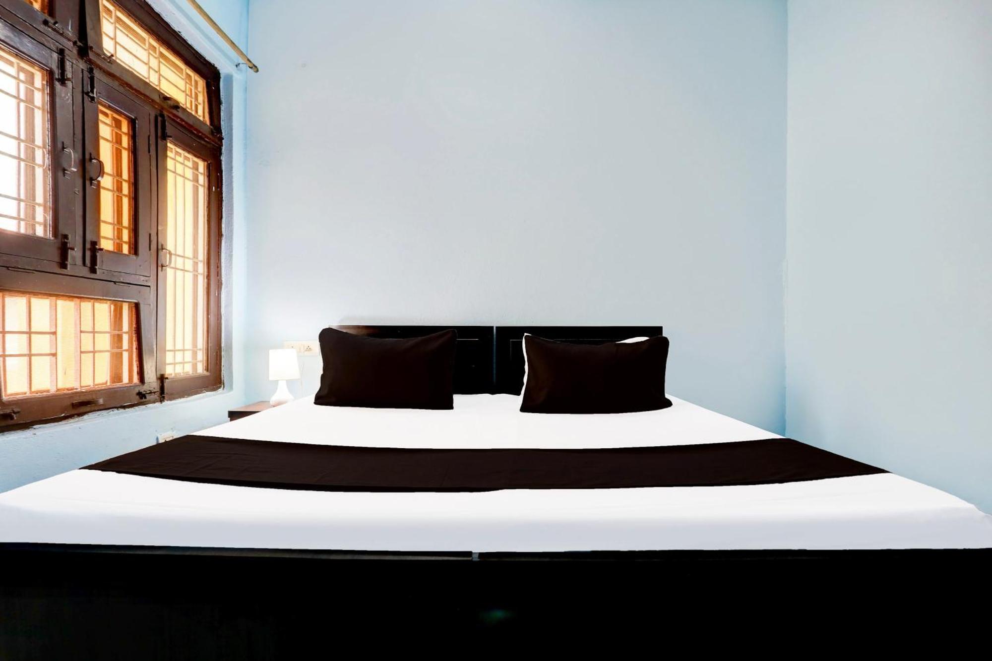 Spot On New Diamond Guest House Rudrapur Exteriör bild