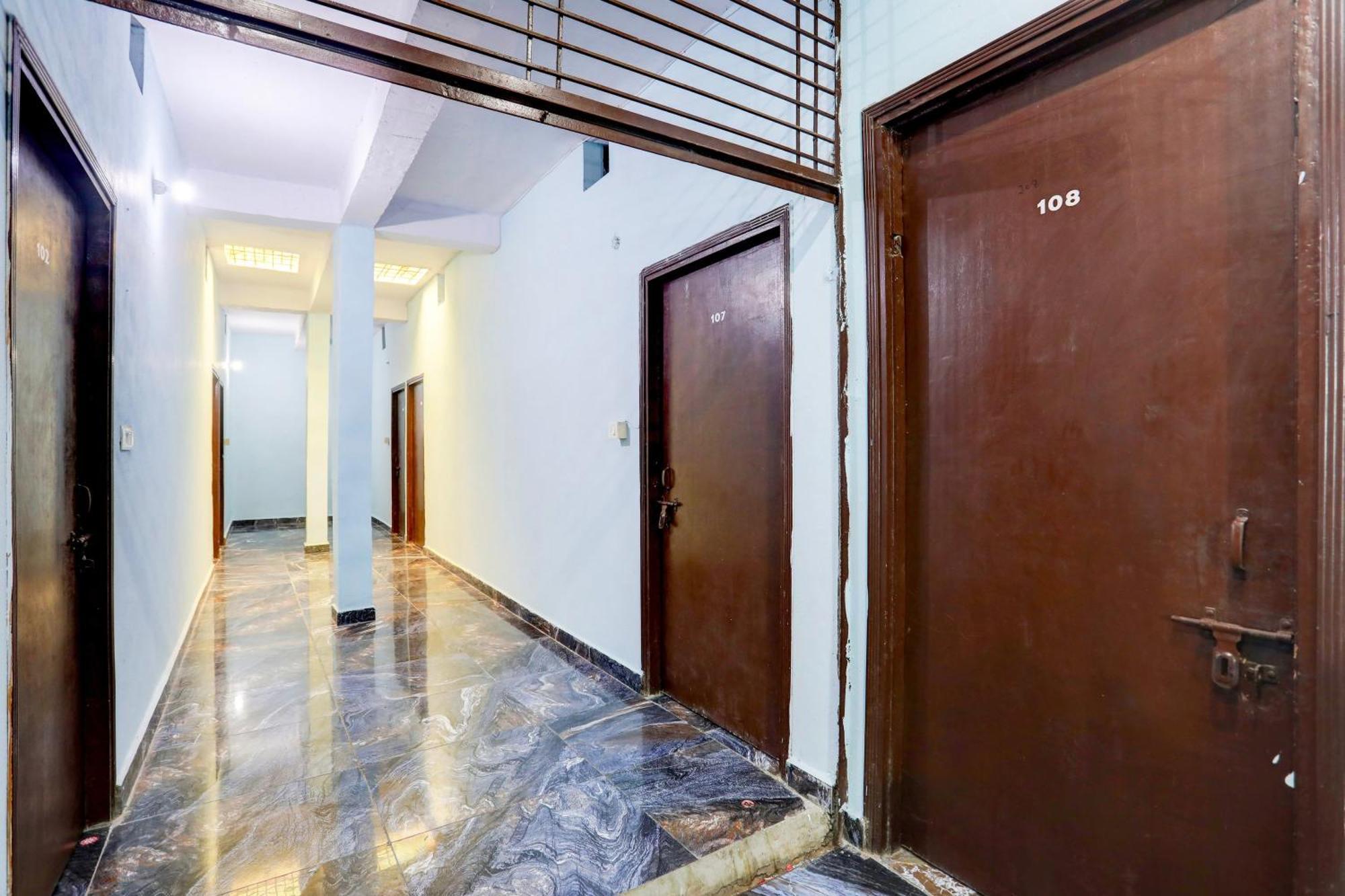 Spot On New Diamond Guest House Rudrapur Exteriör bild