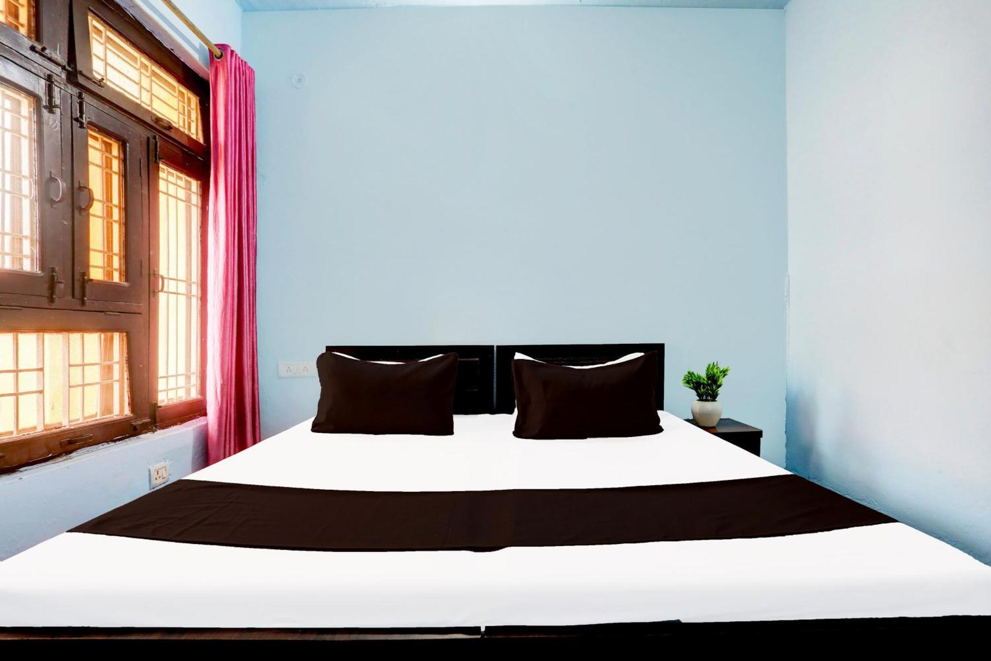 Spot On New Diamond Guest House Rudrapur Exteriör bild