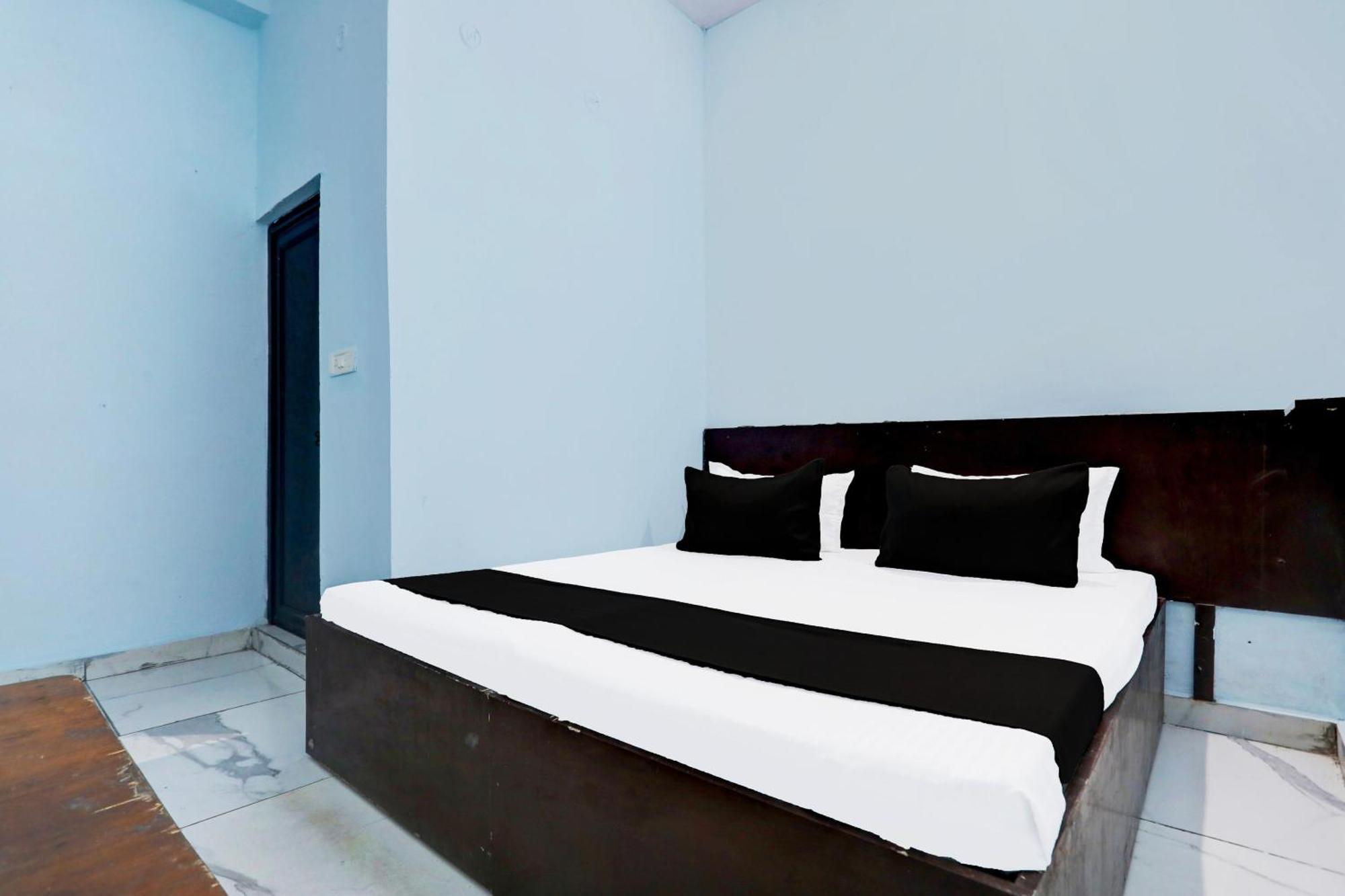 Spot On New Diamond Guest House Rudrapur Exteriör bild